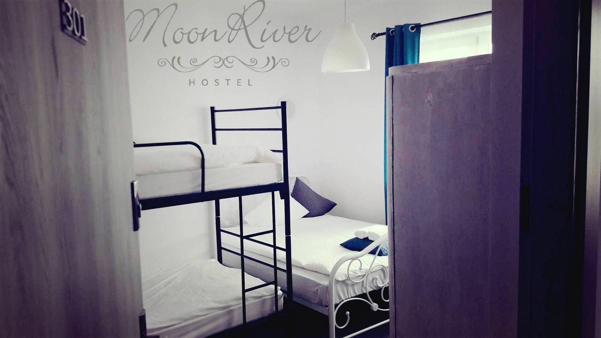 Moonriver Inn Варшава Экстерьер фото